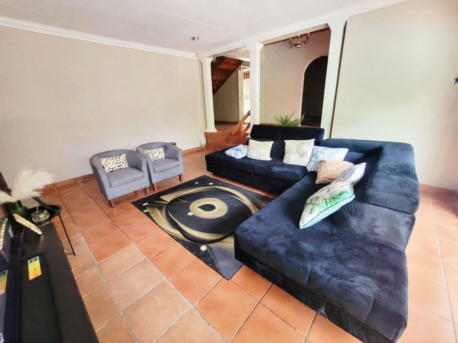 5 Bedroom Property for Sale in Suidrand Free State